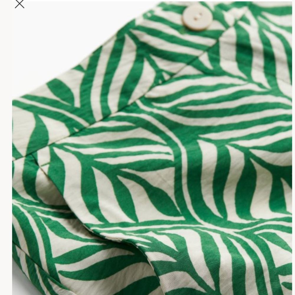 H&M Green Leaf drapey wide leg pants vacation Size 10 Large NWT - Picture 4 of 7